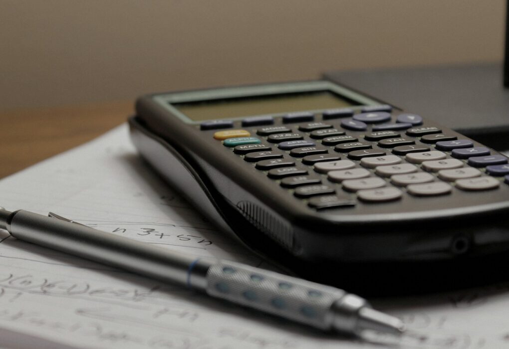Face-free calculator, pen, and invoice geometry for Creem AI-native billing, Sep 17 2026